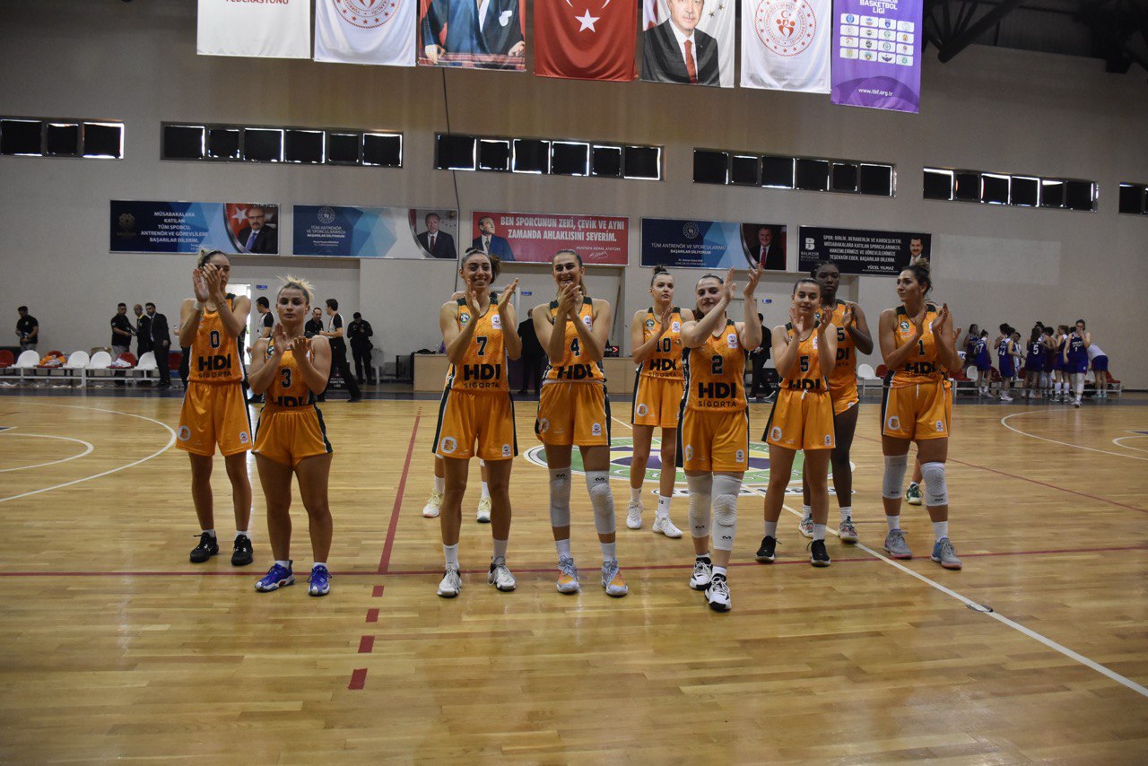 photo_5861840527895412507_y Gürespor kayıpsız yoluna devam ediyor