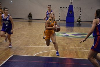 photo_5861964154234061109_y-345x230 Gürespor kayıpsız yoluna devam ediyor