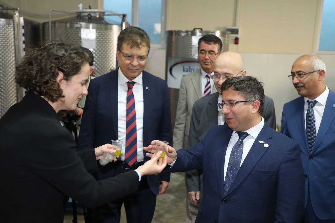 Edremit-Belediyesinden-zeytine-buyuk-destek-9 Edremit Belediyesinden zeytine büyük destek