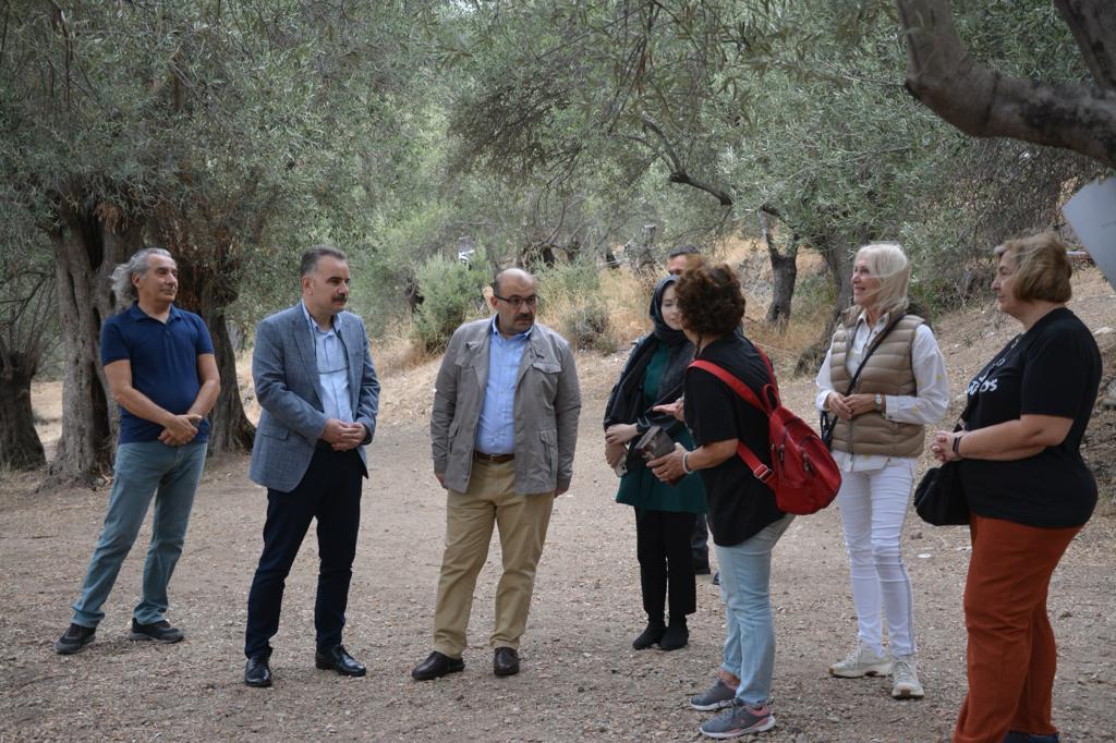 WhatsApp-Image-2023-11-04-at-18.54.15 VALİ USTAOĞLU, ANTANDROS ANTİK KENTİ KAZI ALANINI ZİYARET ETTİ