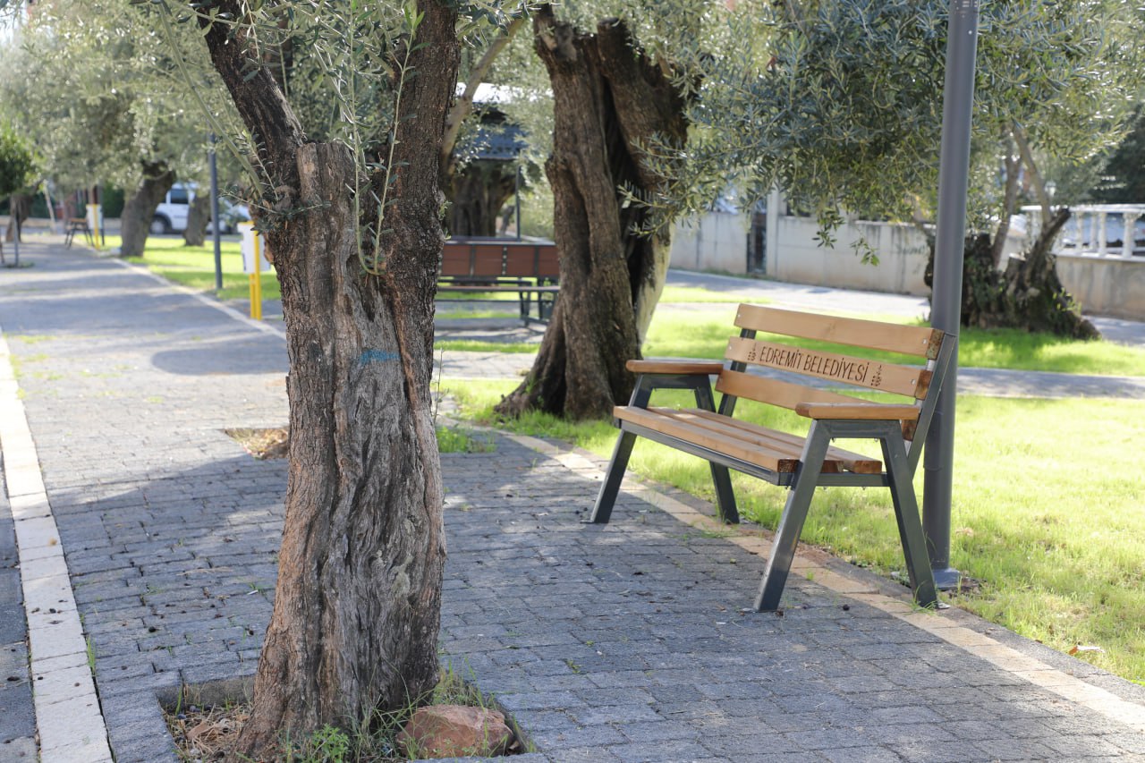 park-duzenlemesi-11 EDREMİT’TE PARK VE YEŞİL ALANLAR ARTIYOR