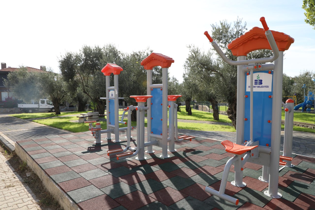 park-duzenlemesi-6 EDREMİT’TE PARK VE YEŞİL ALANLAR ARTIYOR