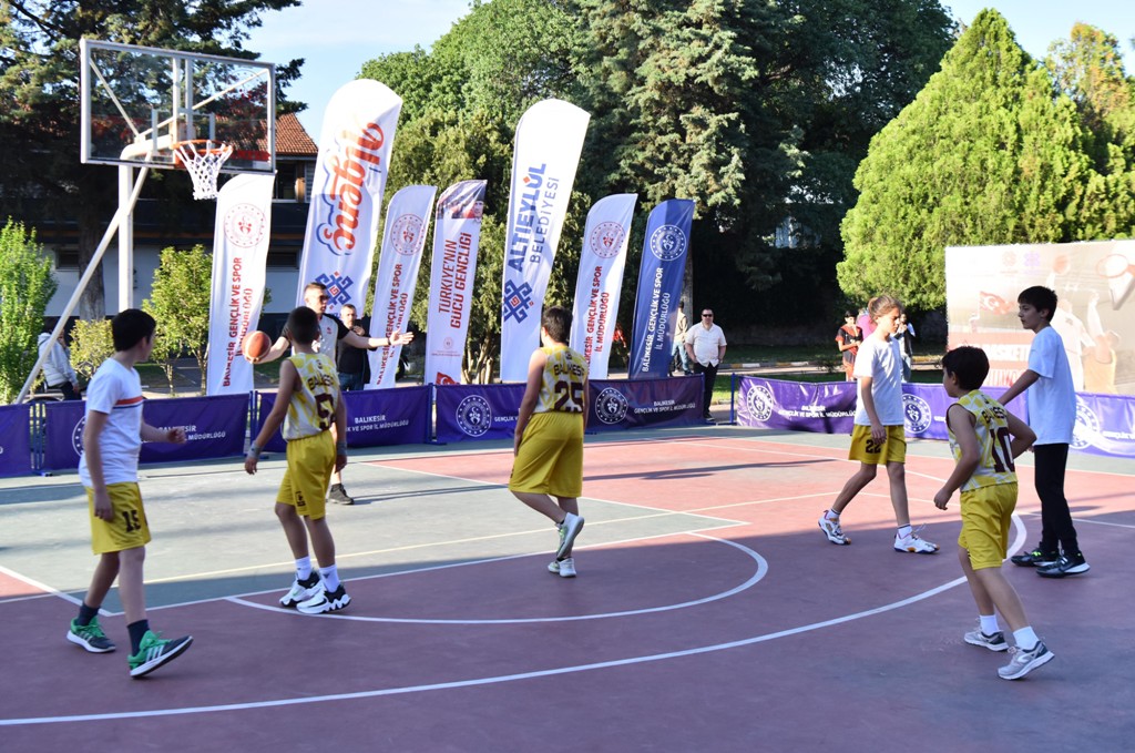 01-1 19 MAYIS HEYECANI ALTIEYLÜL’DE YAŞANACAK