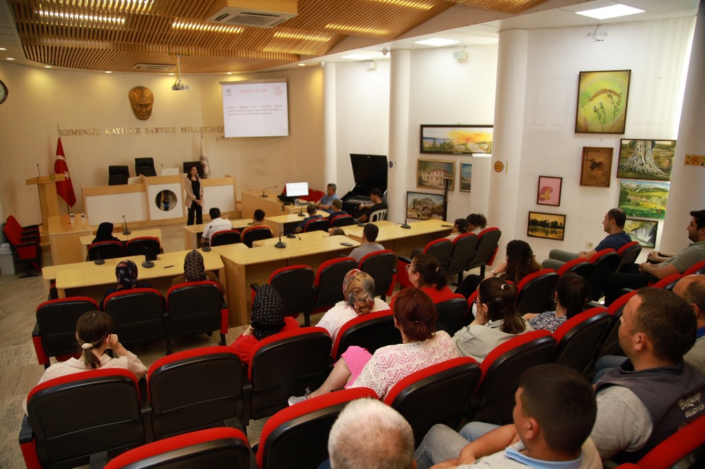 1-9 BURHANİYE BELEDİYESİ PERSONELLERİNE ‘MADDE BAĞIMLILIĞI’ EĞİTİMİ DÜZENLENDİ