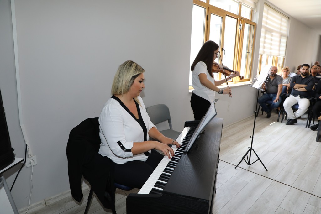 3S0A6829 Edremit AGM Yıl Sonu gösterisi yoğun ilgi gördü