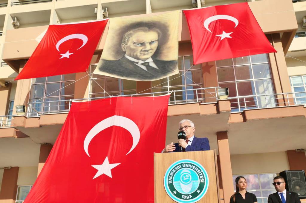 5-5 BUBFA YENİ MEZUNLARINI COŞKUYLA KUTLADI