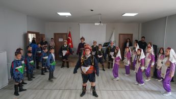 DSC09374-345x194 Edremit AGM Yıl Sonu gösterisi yoğun ilgi gördü