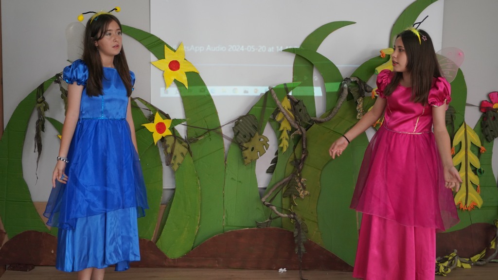 DSC09385 Edremit AGM Yıl Sonu gösterisi yoğun ilgi gördü