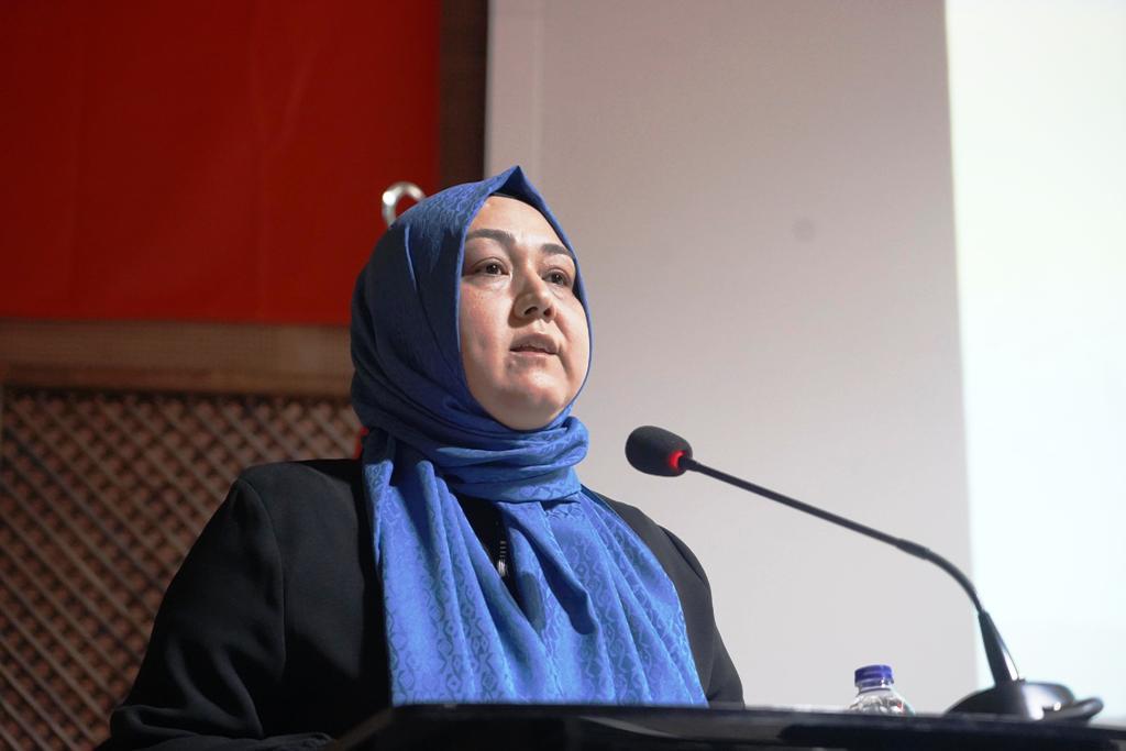 Kurs öğreticisi Feyza Arslan