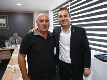 edremit_buyuksehirden_hak_ettigi_degeri_gorecek_14-2-345x259 Başkan Akın, Edremitlilerle buluştu