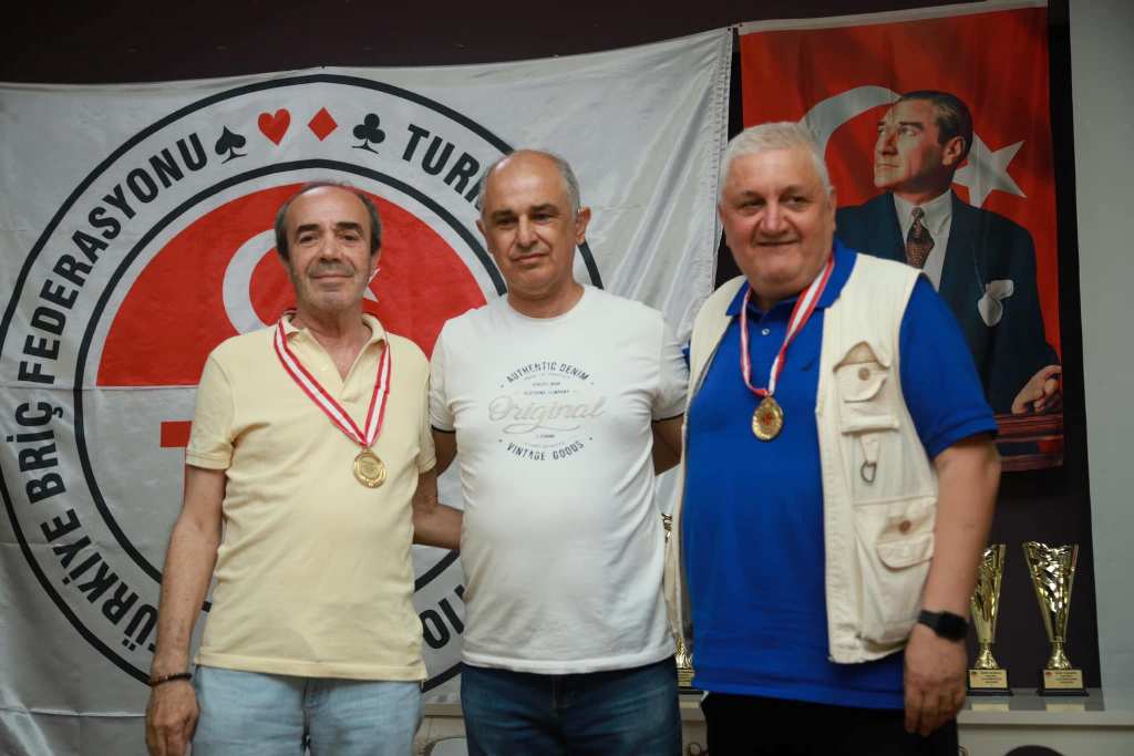 7-4 İKİLİ BRİÇ ŞAMPİYONASI  BURHANİYE’DE DÜZENLENDİ