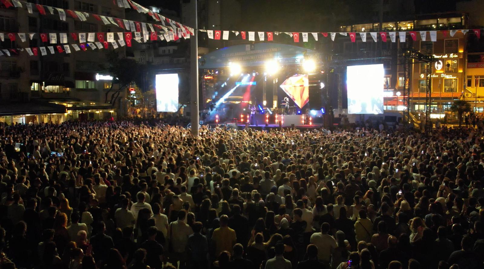 33.Uluslararası Bandırma Kuşcenneti Kültür ve Turizm Festivali’nin İkinci Günü Büyük İlgi Gördü !