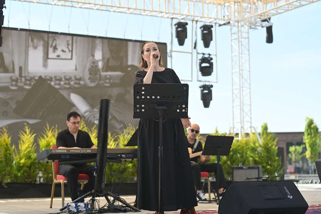 buyuksehirden_nazim_hikmet_anisina_anlamli_program___12 Büyükşehir’den, Nazım Hikmet anısına anlamlı program 