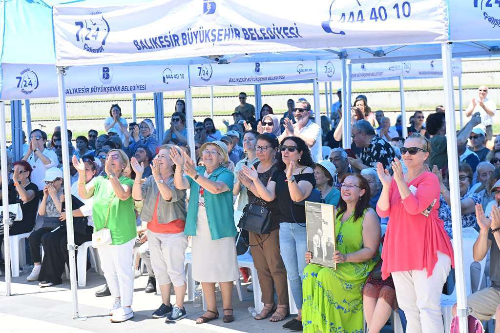 buyuksehirden_nazim_hikmet_anisina_anlamli_program___7 Büyükşehir’den, Nazım Hikmet anısına anlamlı program 