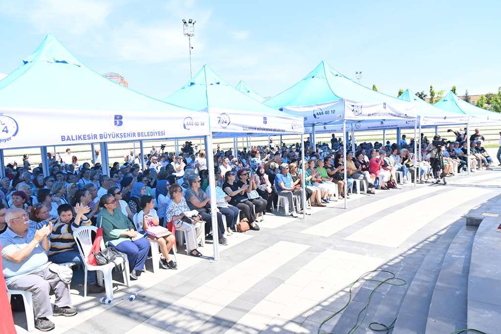 buyuksehirden_nazim_hikmet_anisina_anlamli_program___8
