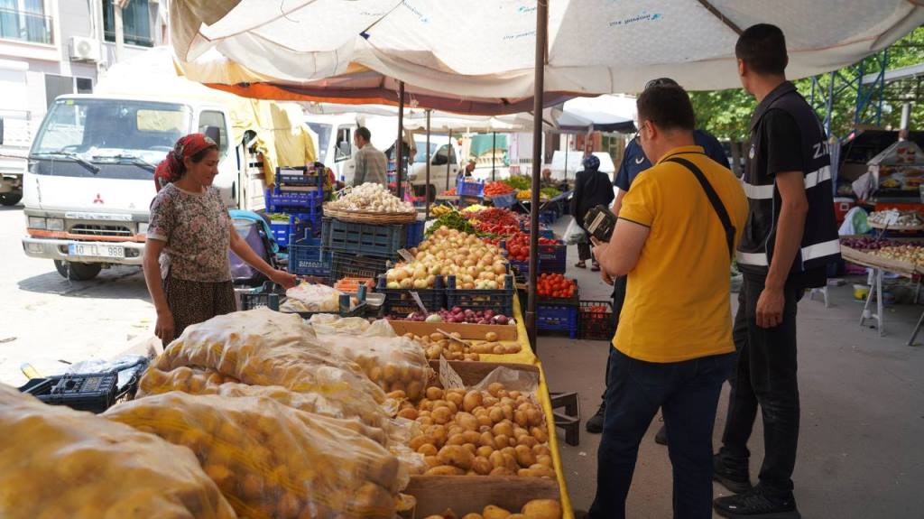 photo_2024-06-03_16-08-54 Edremit Belediyesi Zabıta Müdürlüğü denetimlerini aralıksız sürdürüyor