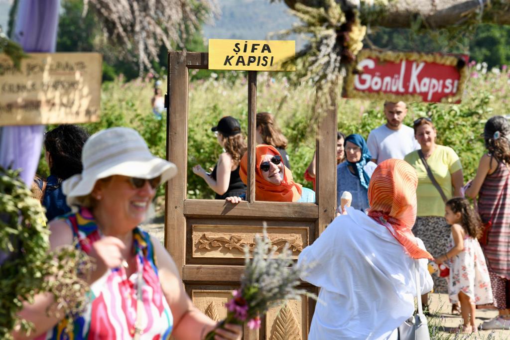 08.07.2024_balikesir_5._aromaterapi_festivali_muhtesem_bir_organizasyonla_gerceklestirildi_5