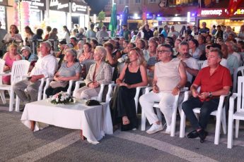 12-345x230 BURHANİYE 5. KİTAP FUARI İKİNCİ GÜNÜNÜ GERİDE BIRAKTI