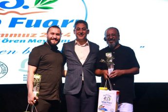 13-345x230 BURHANİYE 5. KİTAP FUARI İKİNCİ GÜNÜNÜ GERİDE BIRAKTI