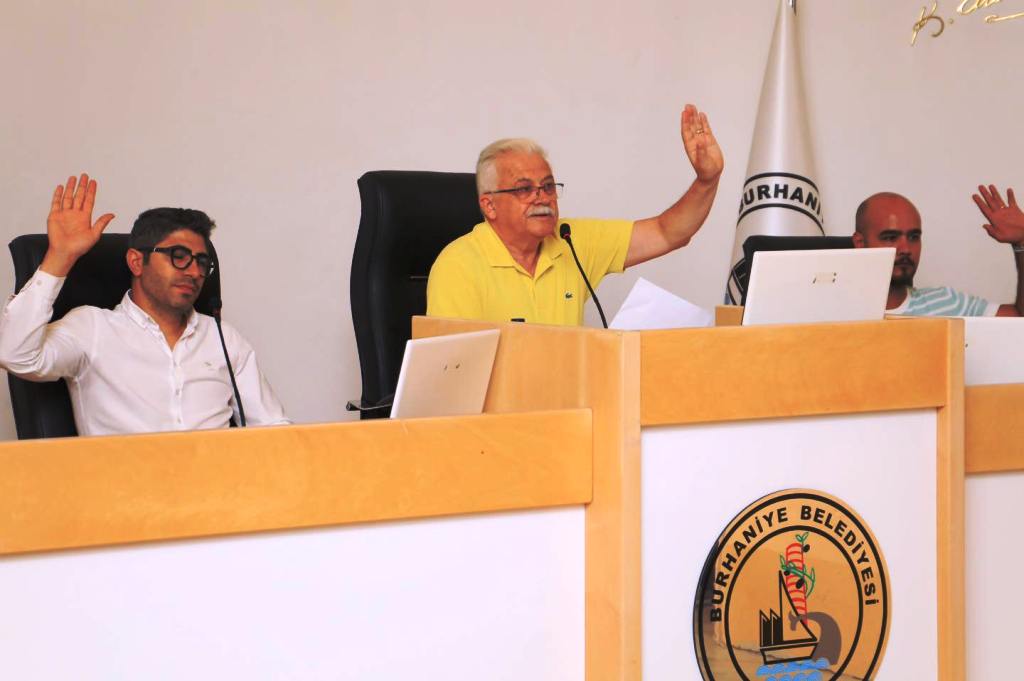2-5 BURHANİYE KENT KONSEYİ BAŞKANI HASAN METİN OLDU