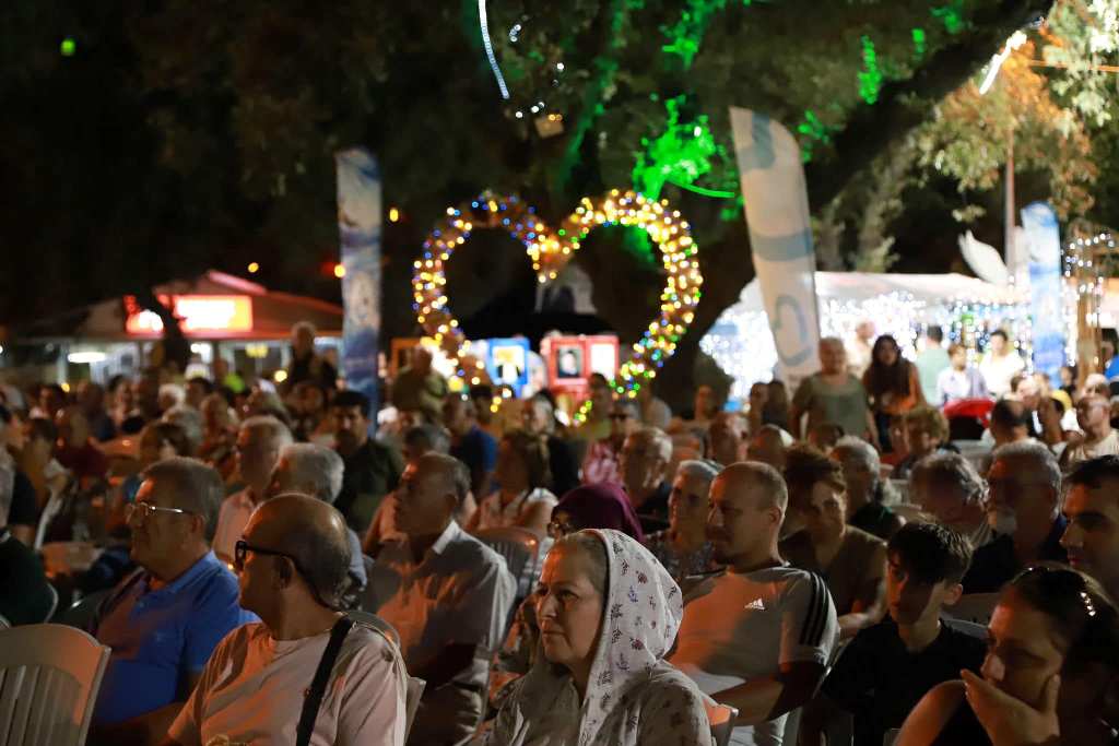 3-9 BURHANİYE 5. KİTAP FUARI İKİNCİ GÜNÜNÜ GERİDE BIRAKTI