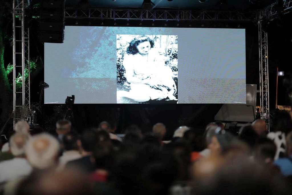 4-11 5. Burhaniye Kitap Fuarı Coşkulu Finalle Sona Erdi