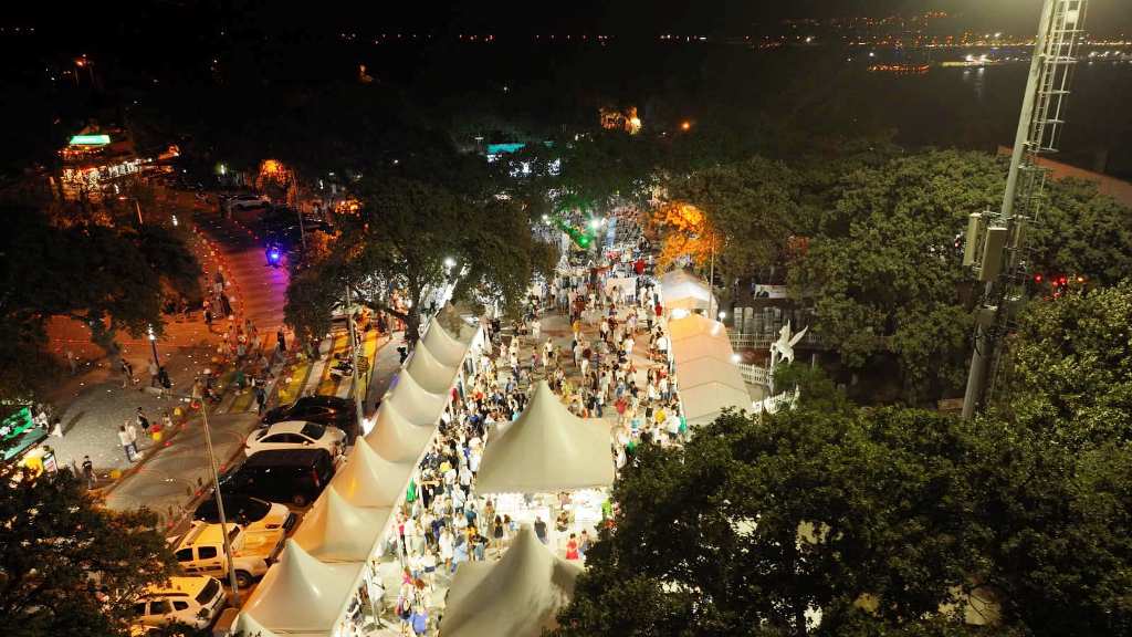 4-8 BURHANİYE KİTAP FUARI BÜYÜK COŞKUYLA AÇILDI