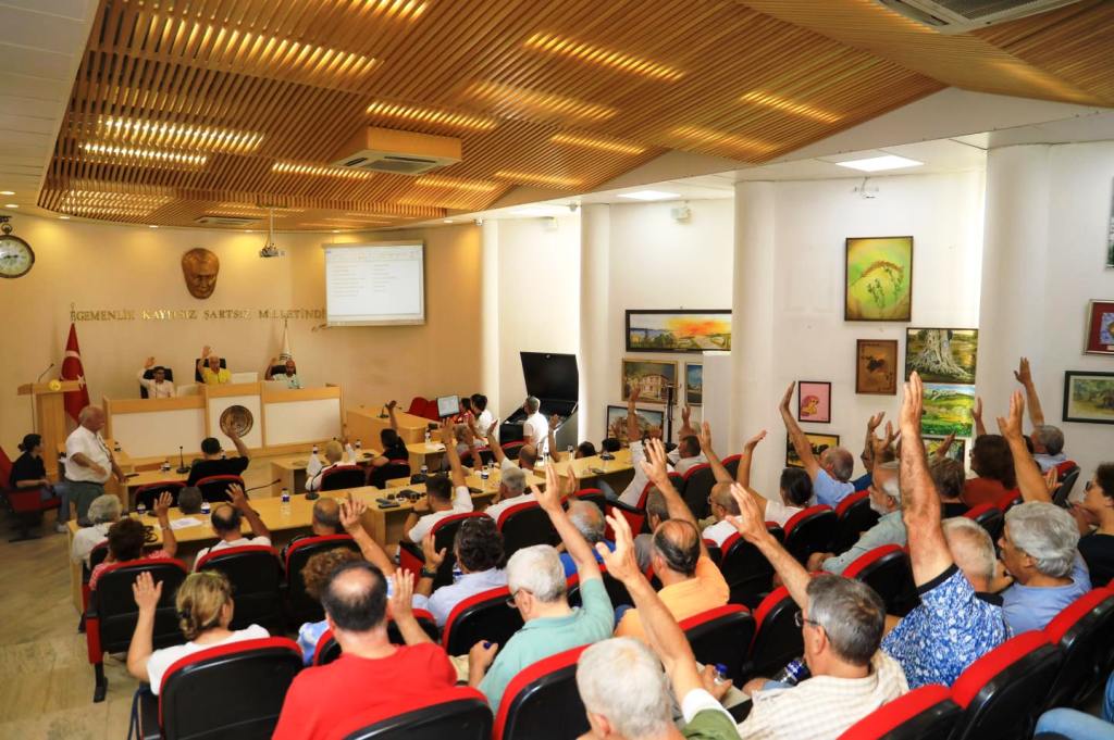 6-4 BURHANİYE KENT KONSEYİ BAŞKANI HASAN METİN OLDU