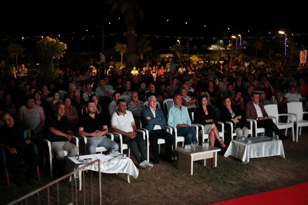 6-6 BURHANİYE 5. KİTAP FUARI İKİNCİ GÜNÜNÜ GERİDE BIRAKTI