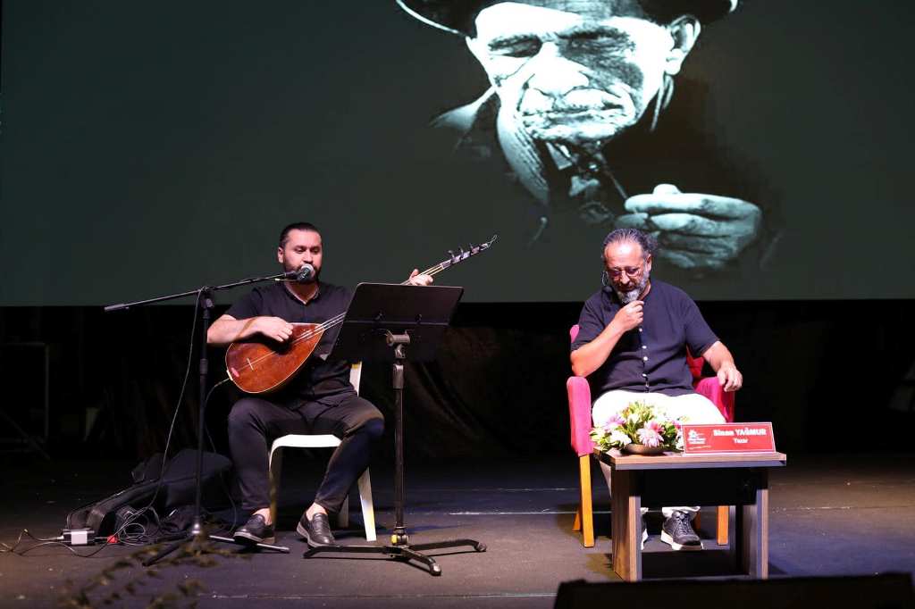 9-3 BURHANİYE 5. KİTAP FUARI İKİNCİ GÜNÜNÜ GERİDE BIRAKTI