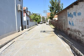 Edremit Belediyesi yol çalışmalarına devam ediyor (3)