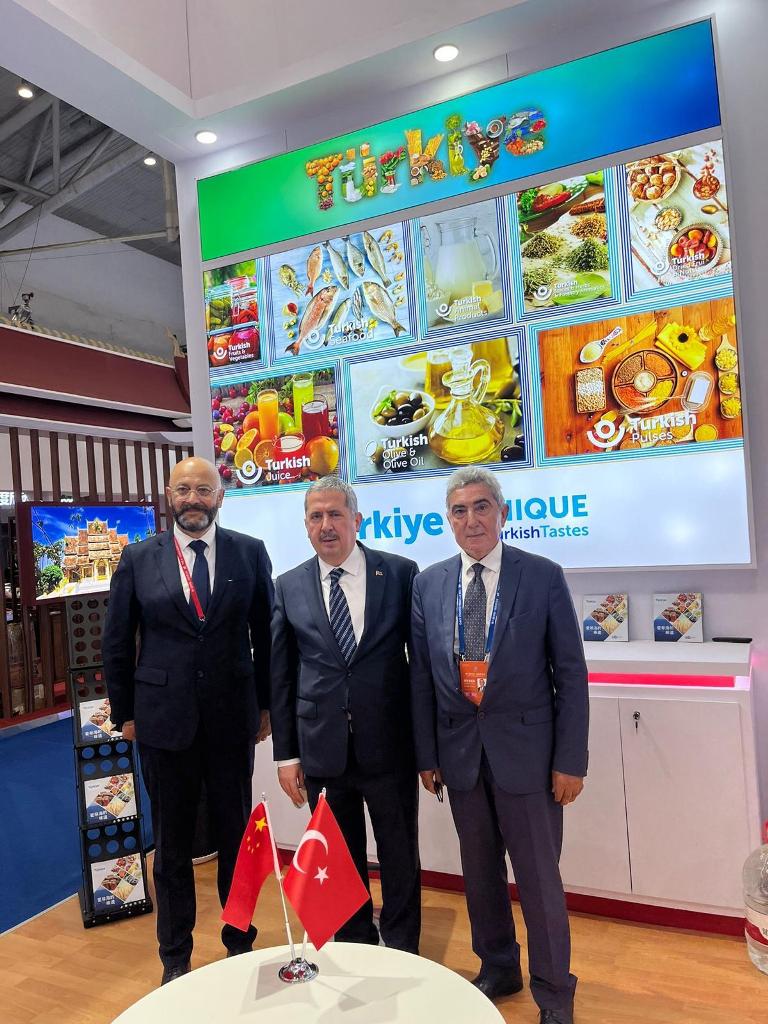 Turk-ihracatcilar-1 Türk ihracatçılar Urumçi’de yeni işbirliklerine imza attı