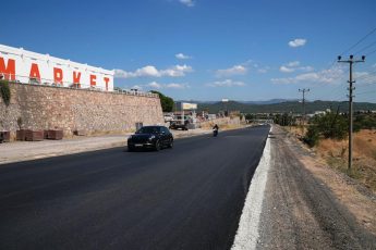 ayvalik_1-345x230 Büyükşehir, 4 ayda 30 kilometre yol yaptı