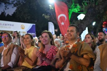 balikesir_5._aromaterapi_festivali_kapilarini_araladi_9-345x230 Balıkesir 5. Aromaterapi Festivali kapılarını araladı