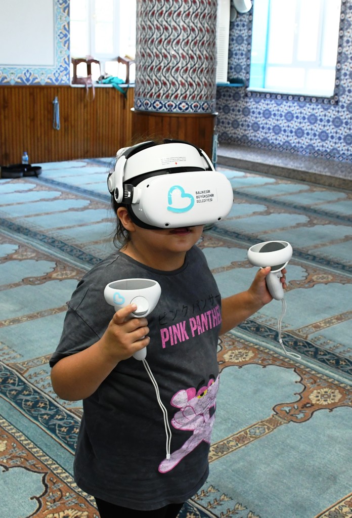 bbb_kirsalin_cocuklarini_vr_gozluklerle_bulusturmaya_devam_ediyor_4 Kırsalın çocukları, Atatürk ile buluşmaya devam ediyor