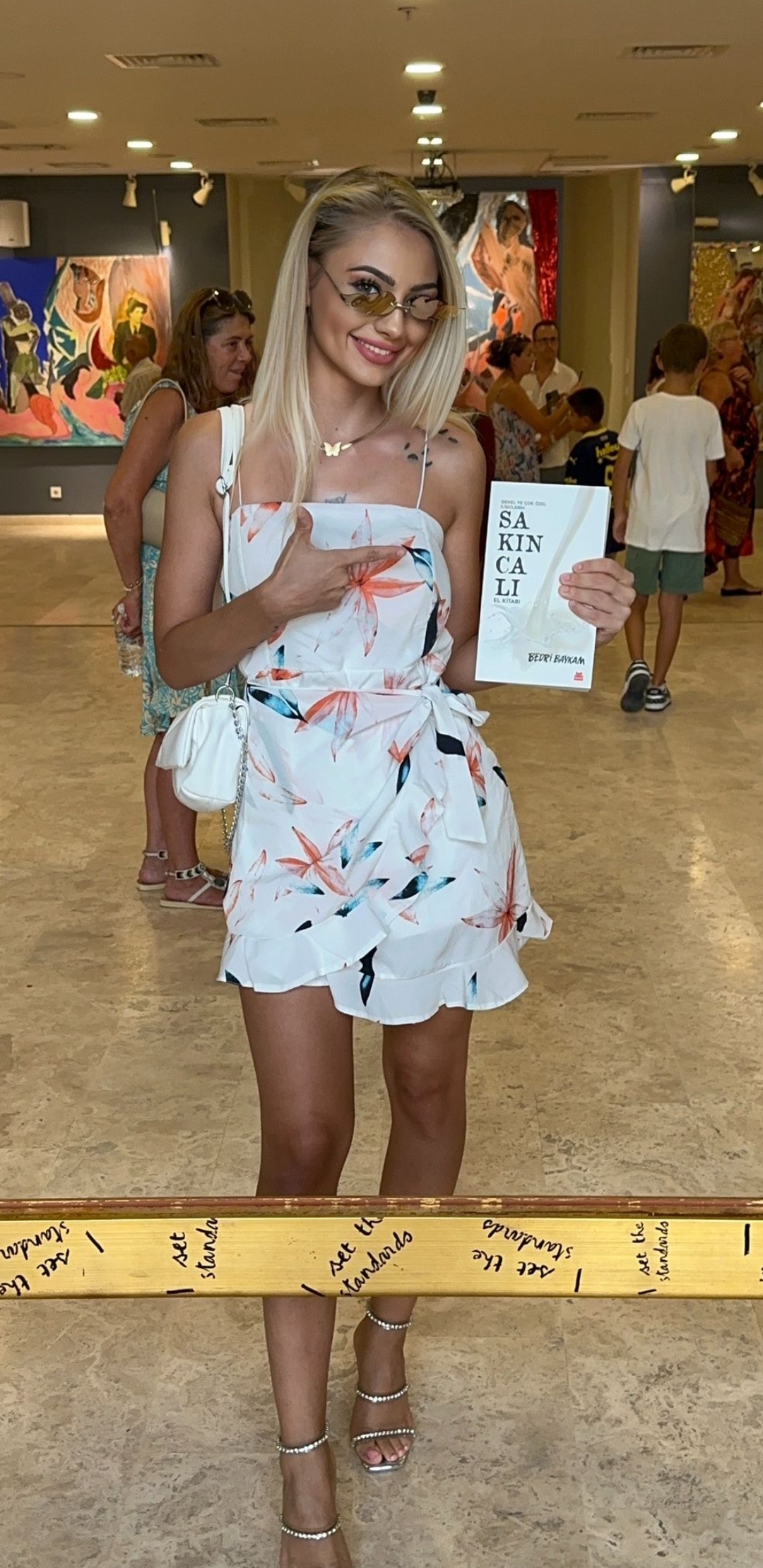 nevide-cicek-2 NEVİDE ÇİÇEK’İN SANAT MERAKI