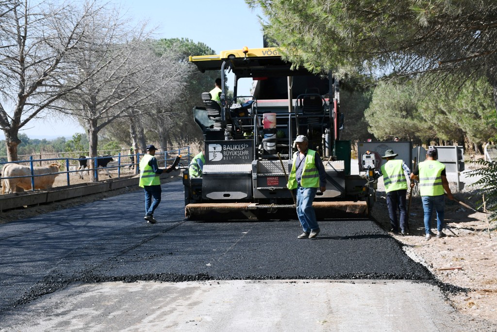 07.08.2024_yillardir_yapilmayan_yolu_baskan_akin_yapti_6 Yıllardır yapılmayan yolu Başkan Akın yaptı