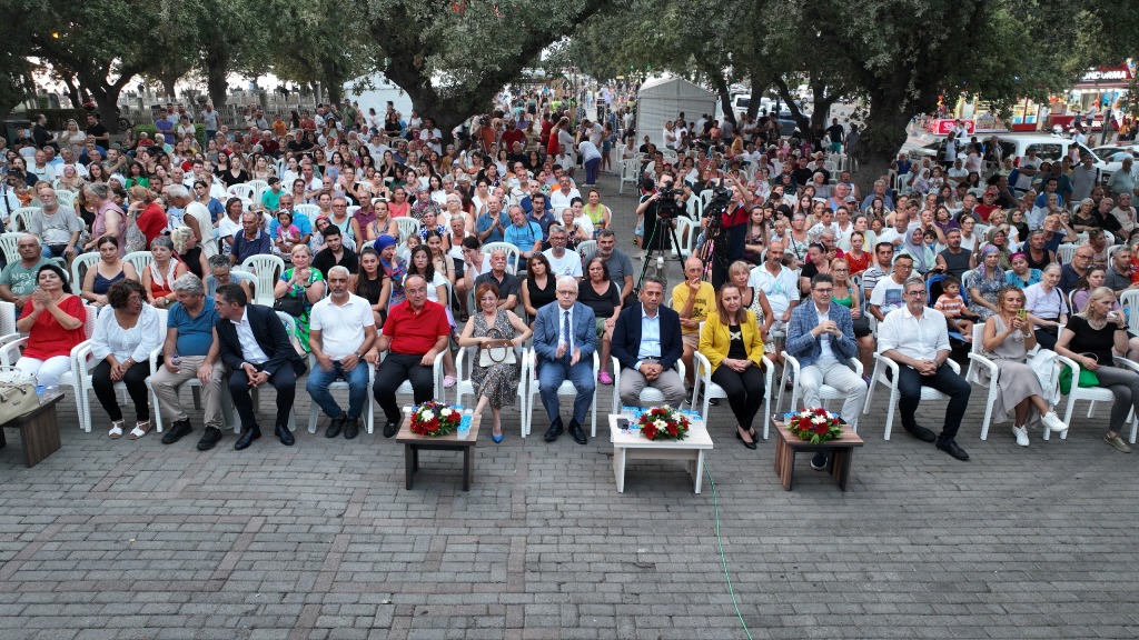 4 Burhaniye'de Festival Heyecanı