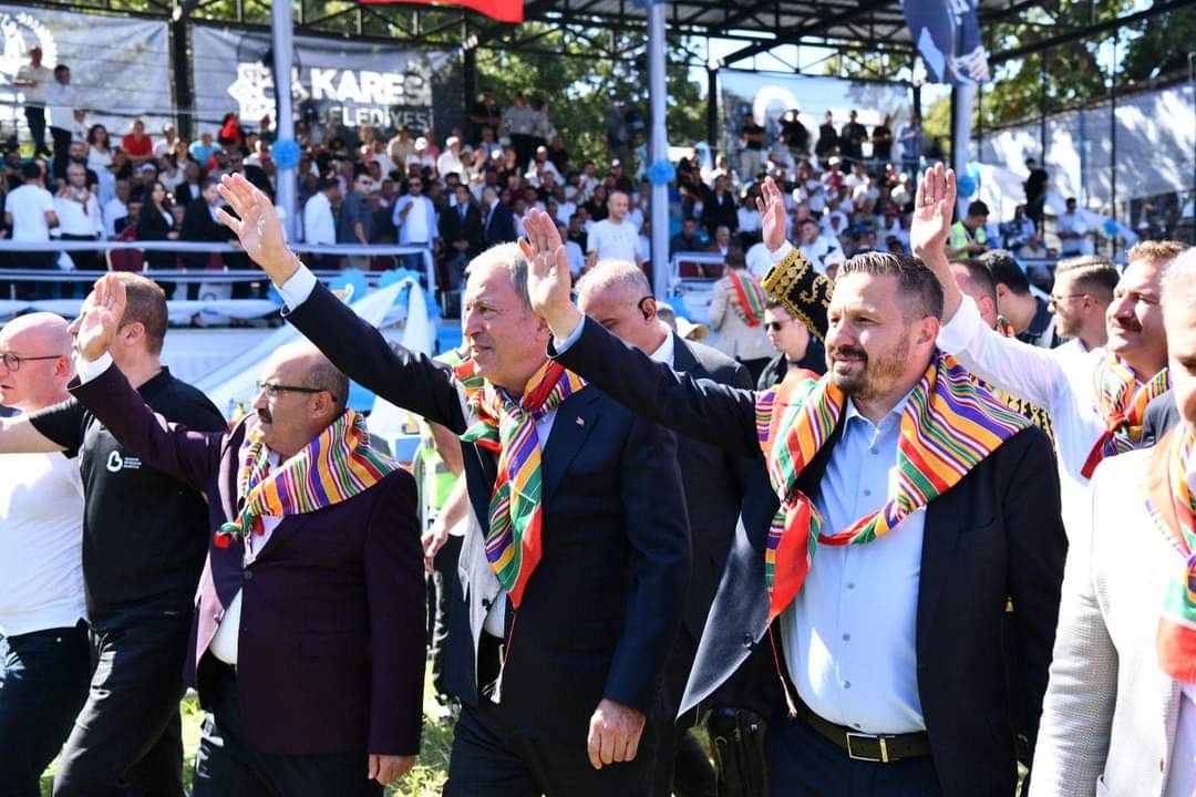 Önceki dönem Milli Savunma Bakanı, TBMM Milli Savunma Komisyonu Başkanı ve Kayseri Milletvekili Hulusi Akar Balıkesir’de