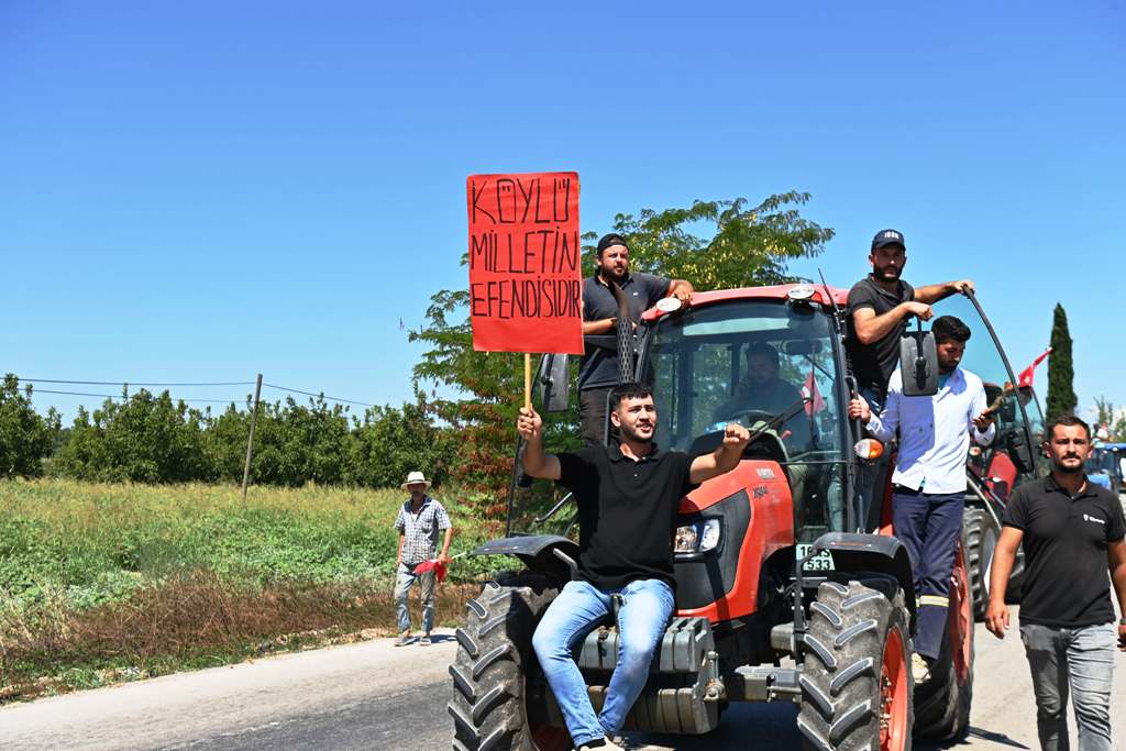 baskan_akin_domates_ureticisinin_sesi_oldu_9 Balıkesir'de Çiftçiler Eylem Yaptı: Başkan Akın Domates Üreticilerinin Sesi Oldu