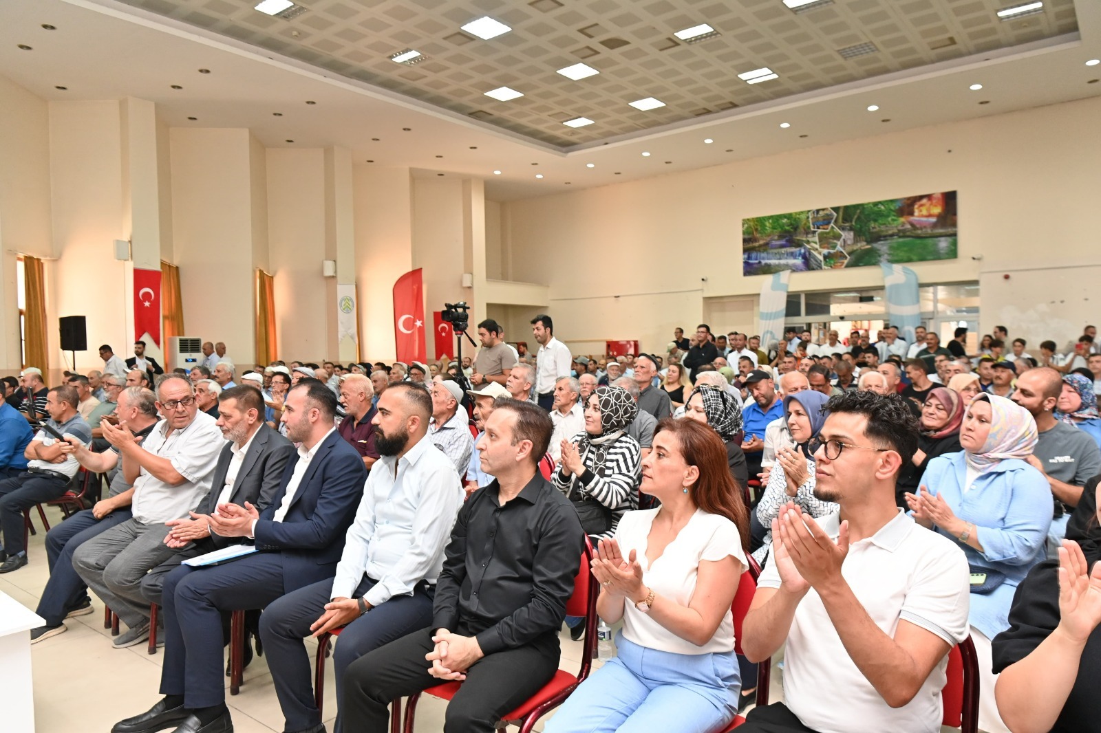 baskan_akin_dursunbeyde_halkla_bulustu_10 Başkan Akın, Dursunbey’de halkla buluştu