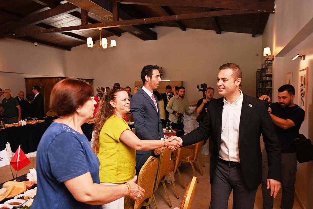 baskan_akin_karesi_merkez_muhtarlariyla_bir_araya_geldi_2 Başkan Akın, Karesi’nin su sorunları masaya yatırdı