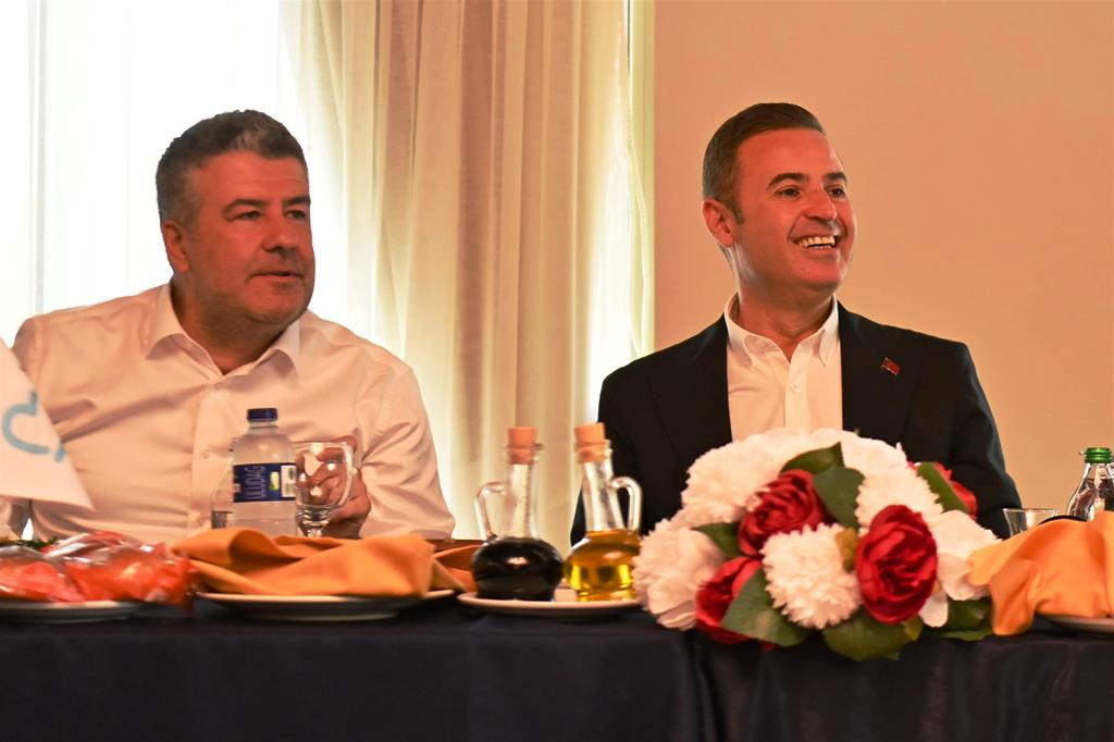 baskan_akin_karesi_merkez_muhtarlariyla_bir_araya_geldi_4 Başkan Akın, Karesi’nin su sorunları masaya yatırdı