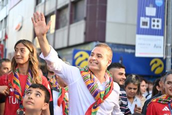 baskan_akin_kurtdereli_mehmet_pehlivana_sahip_cikacagiz_12-345x230 Başkan Akın: Kurtdereli Mehmet Pehlivan’a sahip çıkacağız