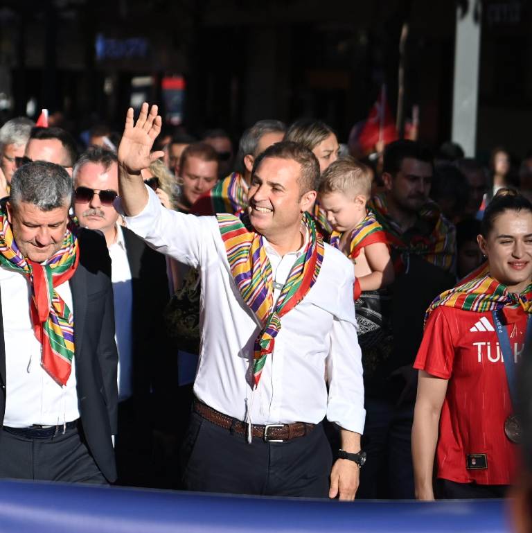 baskan_akin_kurtdereli_mehmet_pehlivana_sahip_cikacagiz_6 Başkan Akın: Kurtdereli Mehmet Pehlivan’a sahip çıkacağız