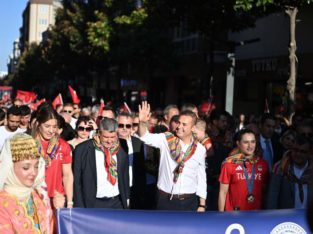 baskan_akin_kurtdereli_mehmet_pehlivana_sahip_cikacagiz_9 Başkan Akın: Kurtdereli Mehmet Pehlivan’a sahip çıkacağız