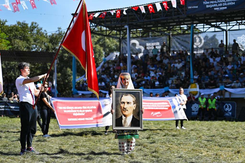 kurtdereli_gureslerinde_altin_kemerin_sahibi_enes_dogan_oldu_-16 Yağlı Güreşlerin kalbi Balıkesir’de attı