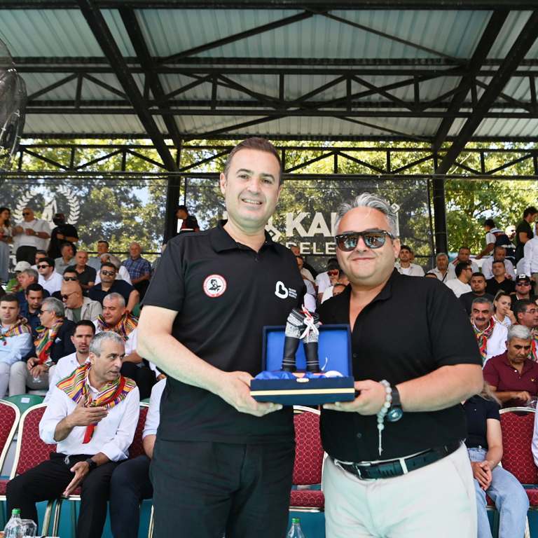 kurtdereli_gureslerinde_altin_kemerin_sahibi_enes_dogan_oldu_-27 Yağlı Güreşlerin kalbi Balıkesir’de attı