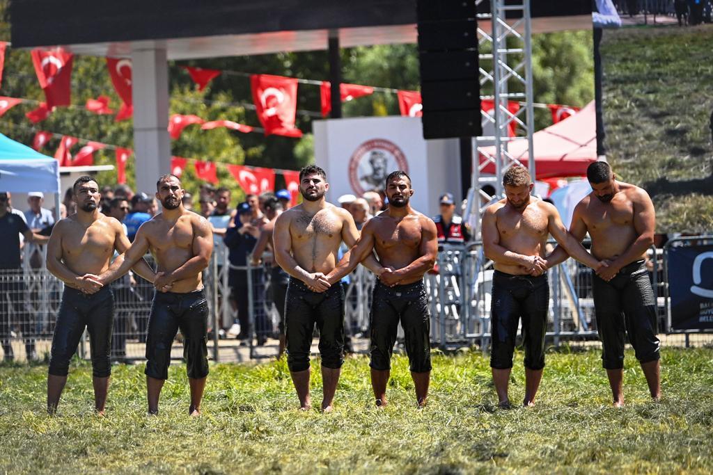 kurtdereli_gureslerinde_altin_kemerin_sahibi_enes_dogan_oldu_-42 Yağlı Güreşlerin kalbi Balıkesir’de attı