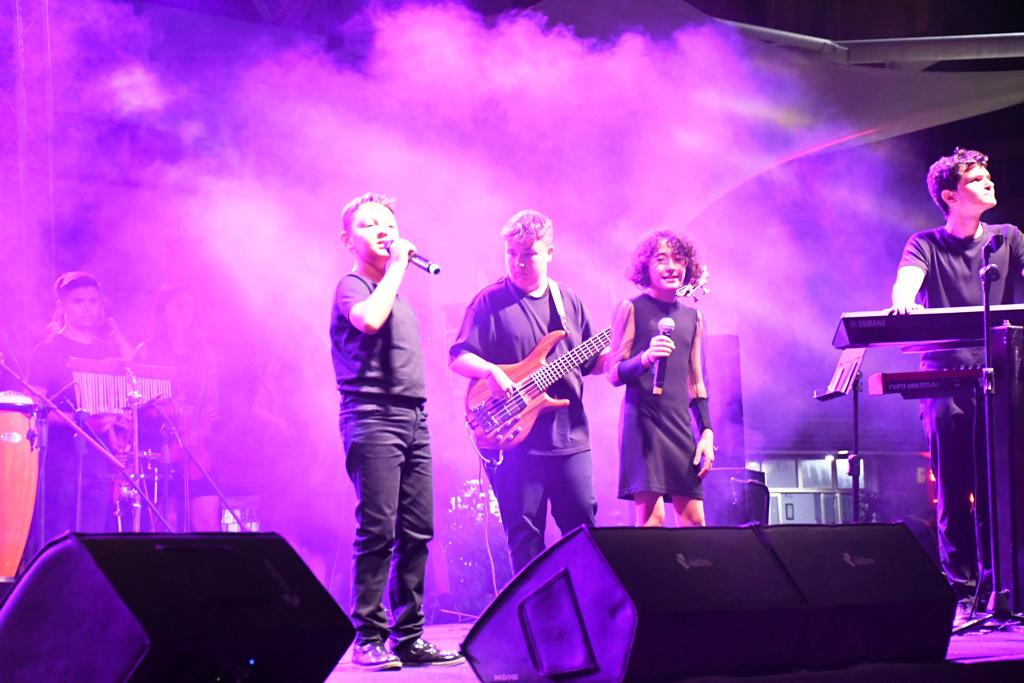 sindirgi_mod10_orkestrasi_ile_eglenceye_doydu_7 MOD10 Gençlik Orkestrası Sındırgı’yı salladı